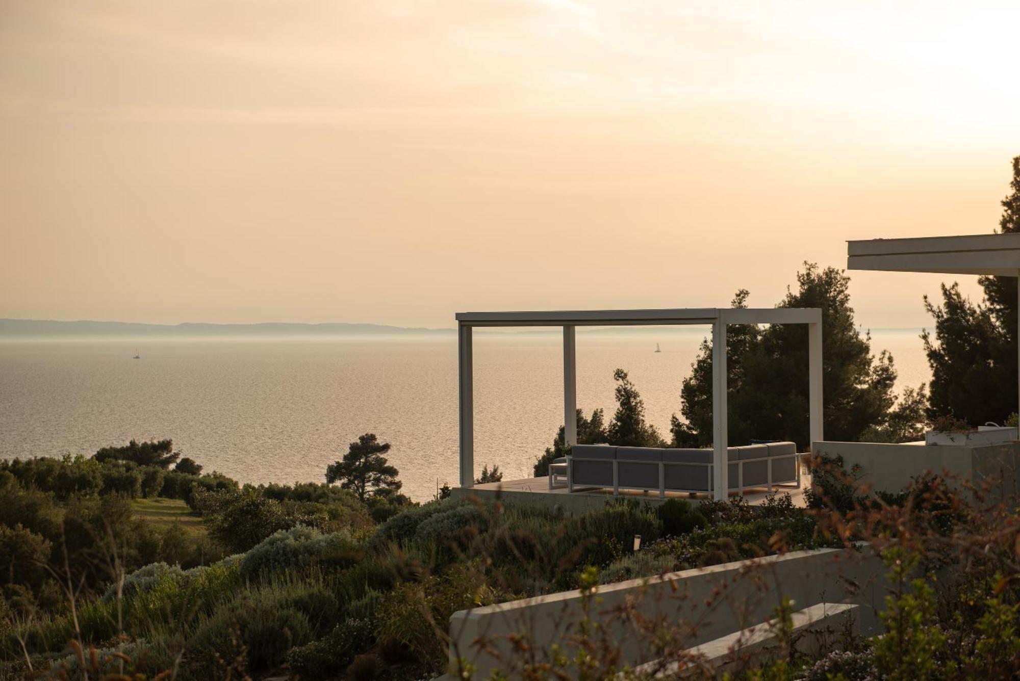 Olive Grove - With Private Pool And Garden Νικήτη
