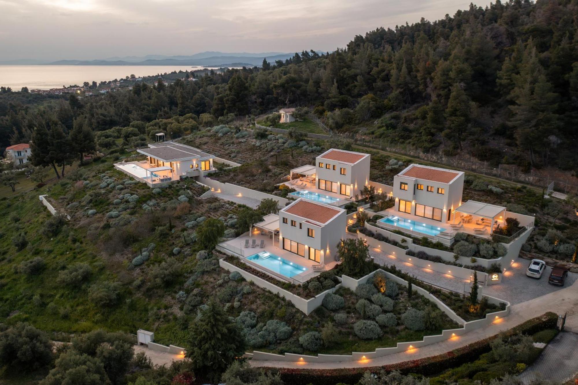 Olive Grove - With Private Pool And Garden וילה